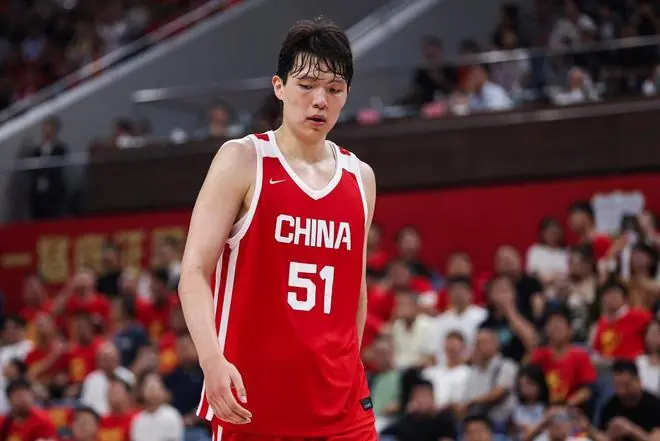 现场｜解题者杨瀚森，变成出给中国男篮的一道题