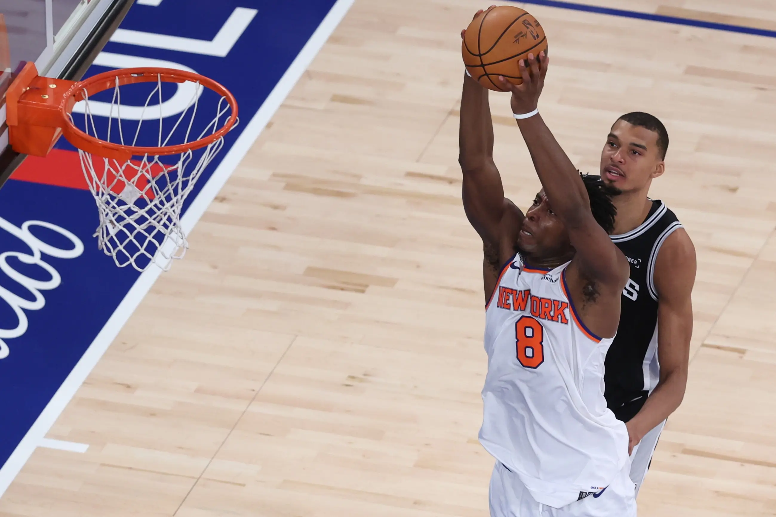 NBA彩经：如愿登顶 尼克斯客场再胜马刺夺下总冠军