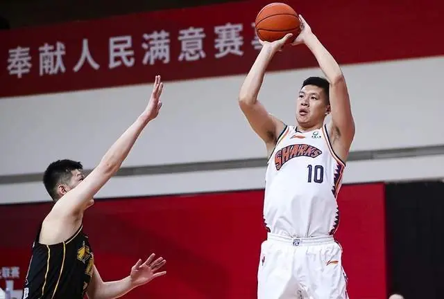 上海男篮离队第一人？33岁老将合同到期，或重返老东家