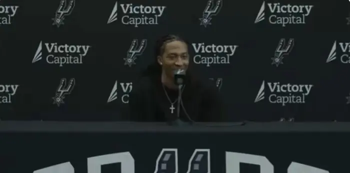 44号秀布朗：我刚到队就看到邓肯妖刀出现在球馆 这是传承的纽带