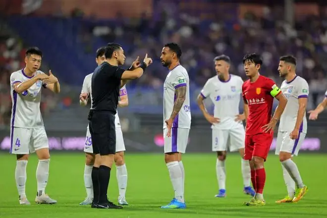 绝平被吹无效！于根伟红牌！又是VAR定胜负……