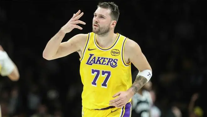 NBA 传闻：东契奇与湖人队或将关注杰伦·杜伦与活塞队的合同纠纷