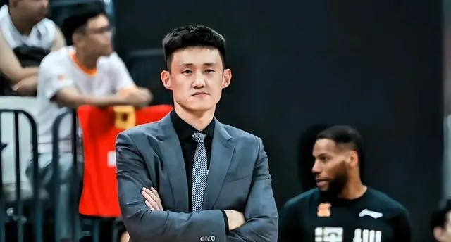 广东宏远传来3消息:徐昕拒NBA,杜锋跨界,周鹏或回家