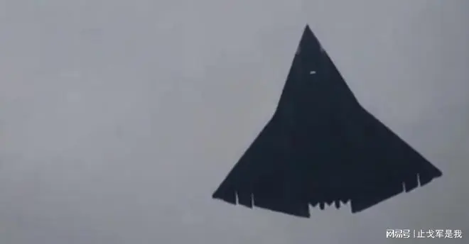 美媒：歼-36完成高机动试飞，全球唯一