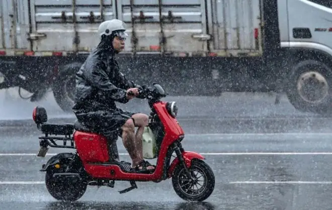 大暴雨马上到广州！还有8级大风！