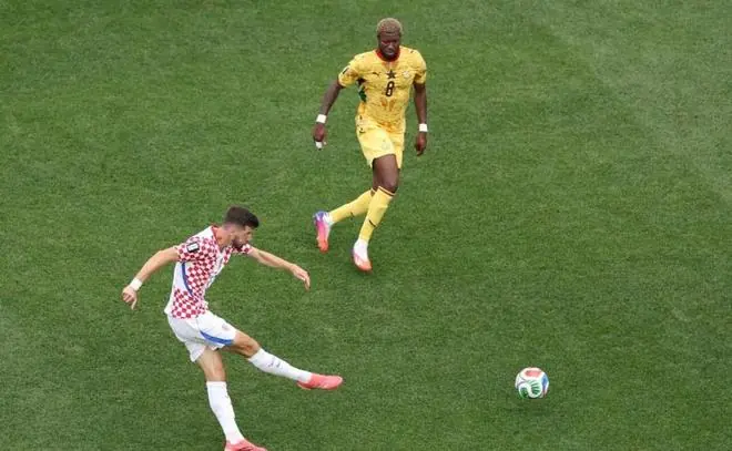 一场2-1让韩国人彻底绝望！克罗地亚加纳携手晋级，淘汰赛仅剩3席