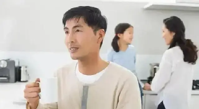 发现一个扎心现象：父母有退休金的家庭，基本都有这6个共性