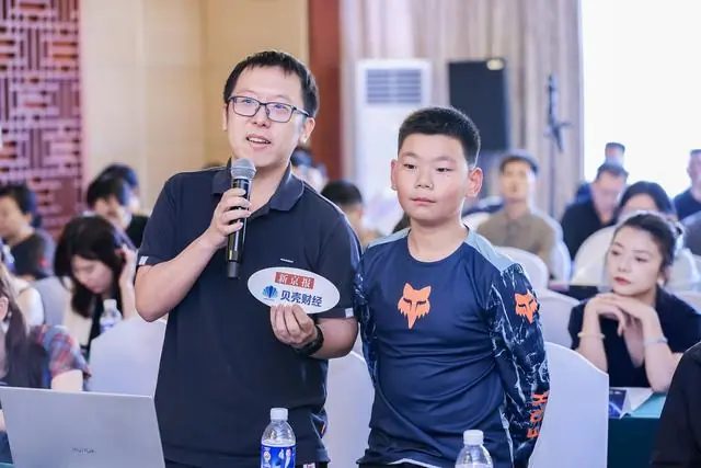 张雪回应9岁机车少年：推广青少年赛事需要榜样的力量，将拿出200万元资助青少年车手