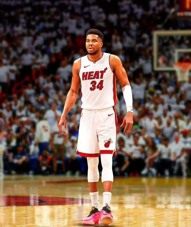 33+8，23+5！NBA现役最好的进攻组合，却注定成不了冠军组合