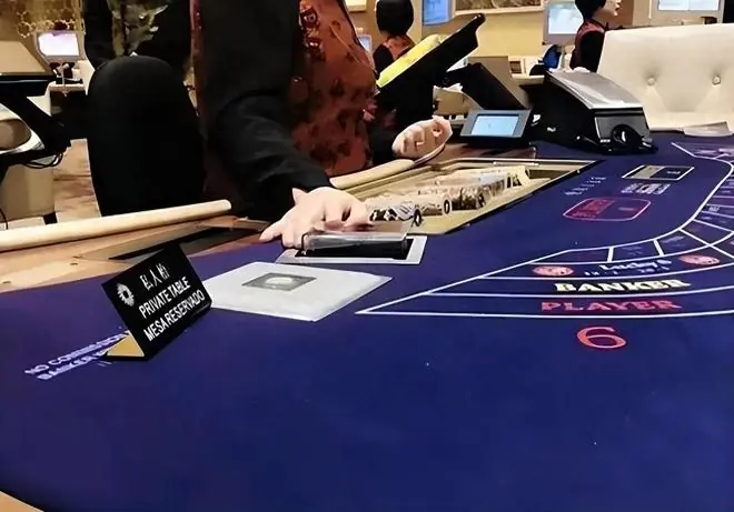 张子强被枪毙后，34岁妻子独自上街，没想到被4名匪徒下了手