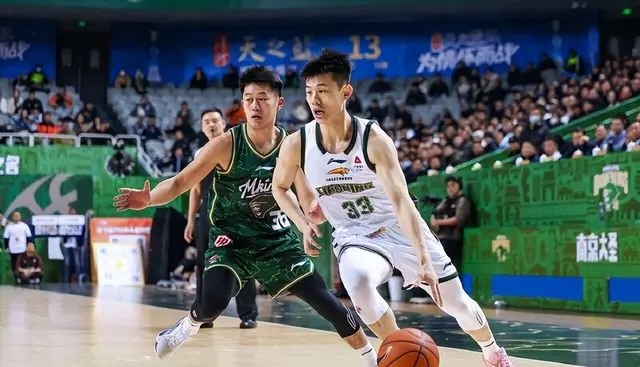 CBA最被高估的后卫？状元数据平平却被哄抢，转会费高达千万