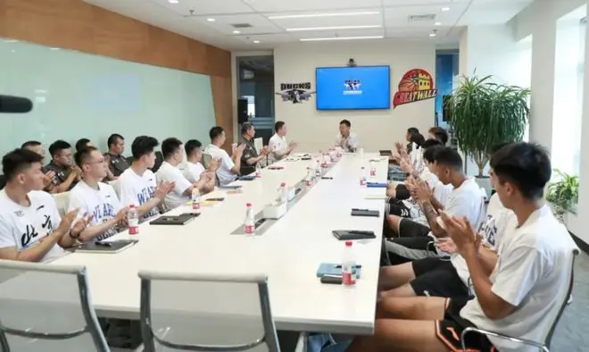 北京官宣夏训首日！全队开会，李楠已上任，翟晓川赵睿等主力都在