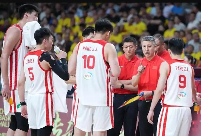 中国男篮14人大名单基本确定，七名球员离队，杨瀚森或无缘首发！