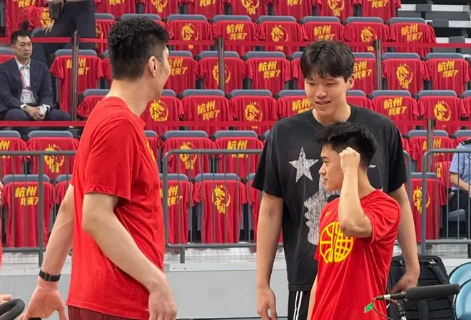 中国男篮vs荷兰前瞻：荷兰准二队背靠背出战，杨瀚森出场备受期待