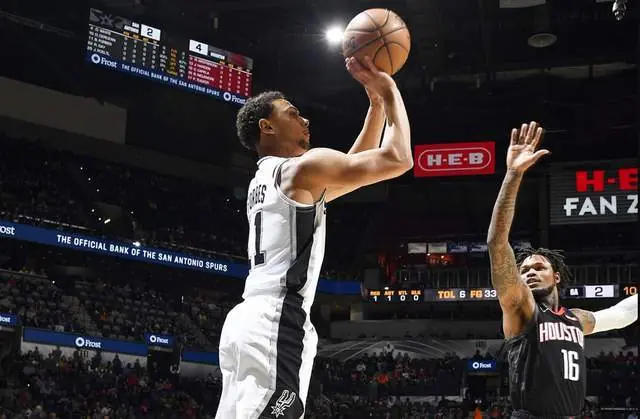 还记得他吗？波波维奇爱徒，马刺神射手，32岁隐退NBA