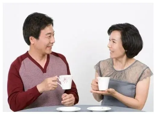 人变老的18个特征,占10个说明你确实老了,占2条说明你还算年轻