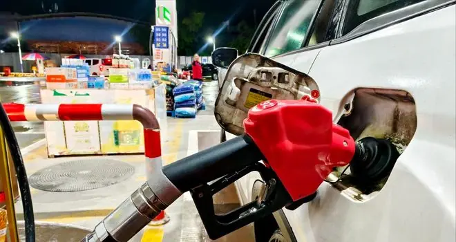大降0.76元/升，92汽油接近7元/升，下次7月17日调价，大降开端？