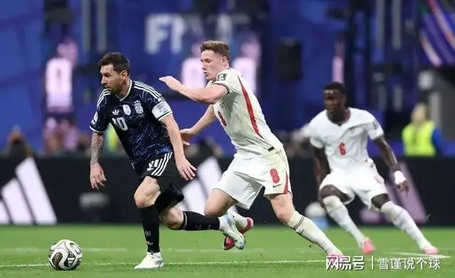 2-1逆转！阿根廷挺进决赛，看看媒体人 黄健翔怎么点评的