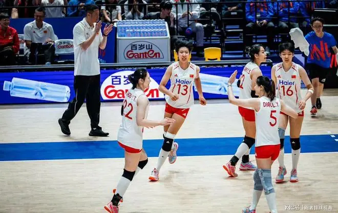 四队提前晋级，日本女排恐出局，降级区竞争大，五队抢保级名额