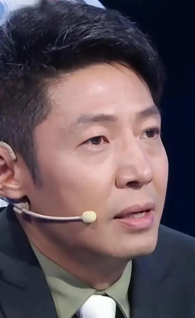 撒贝宁一家