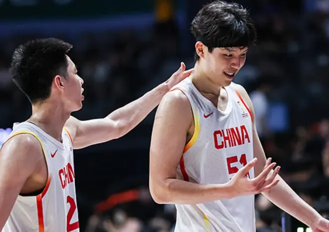 18分完胜！中国男篮终于小组出线，前景还是不明！