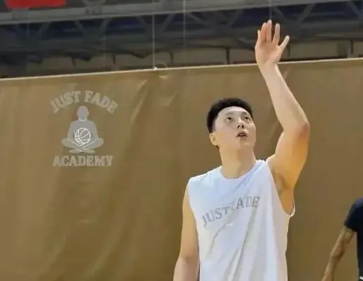 广东男篮休赛期速递！李炎哲基本敲定广东，徐杰特训遭遇拉伤，杜润旺报告恢复情况
