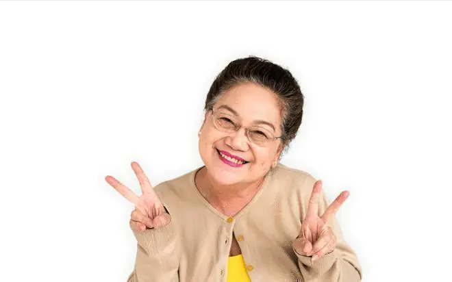 69岁大妈雇佣45岁男保姆，大妈：说啥也不让他伺候了，太窝火