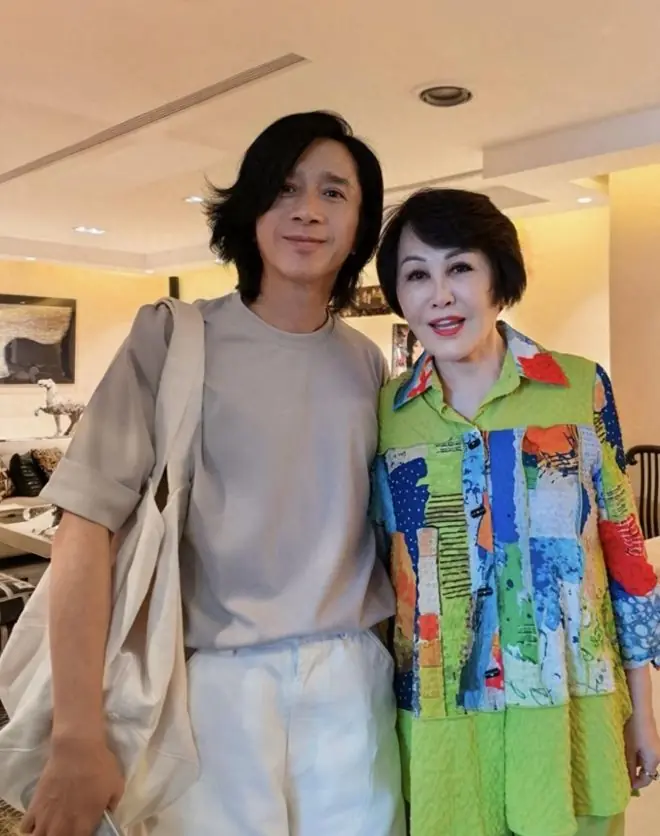 78岁羽西上海豪宅曝光，满屋艺术品、一抽屉珠宝，健身房最惊艳！