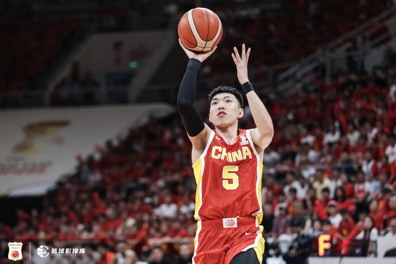 让一节也赢不了！中国男篮全场仅得73分 日本男篮前三节74分