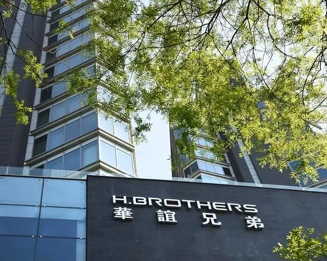 如果不是赖掉周星驰那8000万，华谊或许不会这么快破产