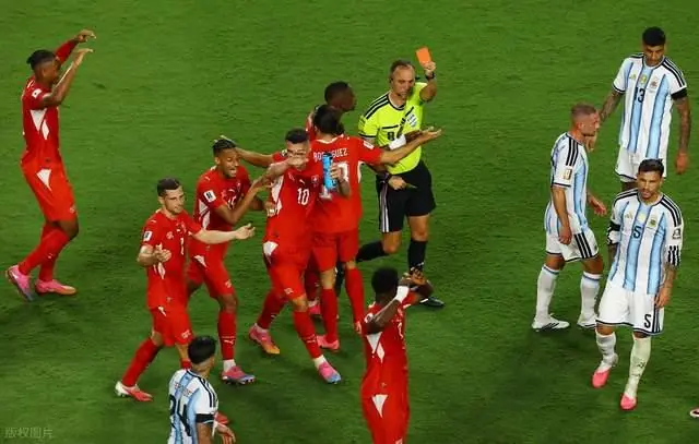 3-1强势晋级！世界杯四强诞生：梅西加冕双王，阿根廷战英格兰