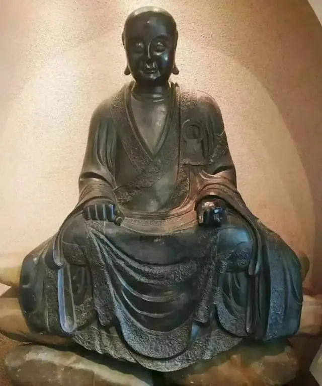 “被盗佛像疑现身北京观复博物馆”，海口文物部门独家回应