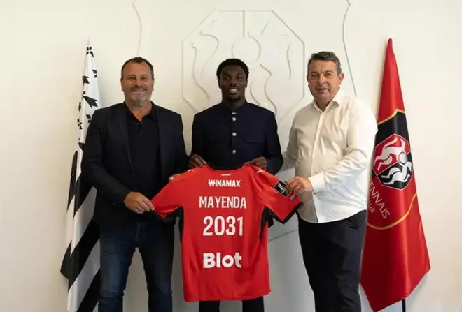 官方：雷恩签下桑德兰前锋马延达；据悉转会费2000-2500万欧