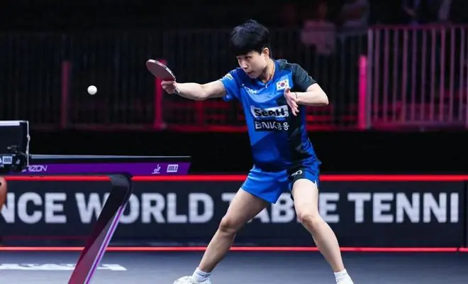 一场30后！美国大满贯卫冕冠军爆冷出局，潍坊姑娘横扫前第1进8强