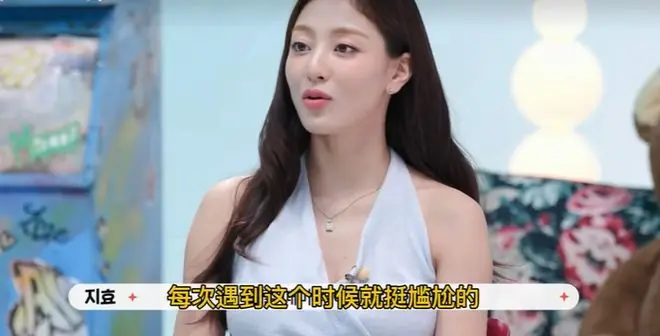 韩国女爱豆的衣服,为什么越穿越少?