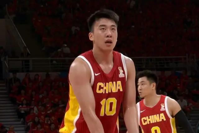 随着中国男篮19分惨败日本！世预赛积分榜出炉：中国出线形势危急