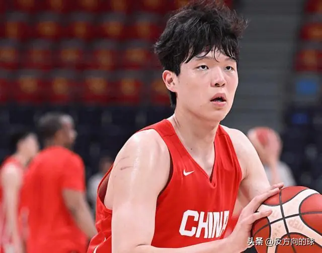 男篮输日本,五大罪人曝光!杨瀚森低迷独狼引众怒,郭士强负全责