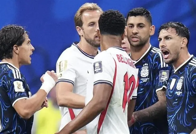2-1!世界杯激情一夜:阿根廷逆转取胜,梅西书写新纪录,英格兰争夺第三名