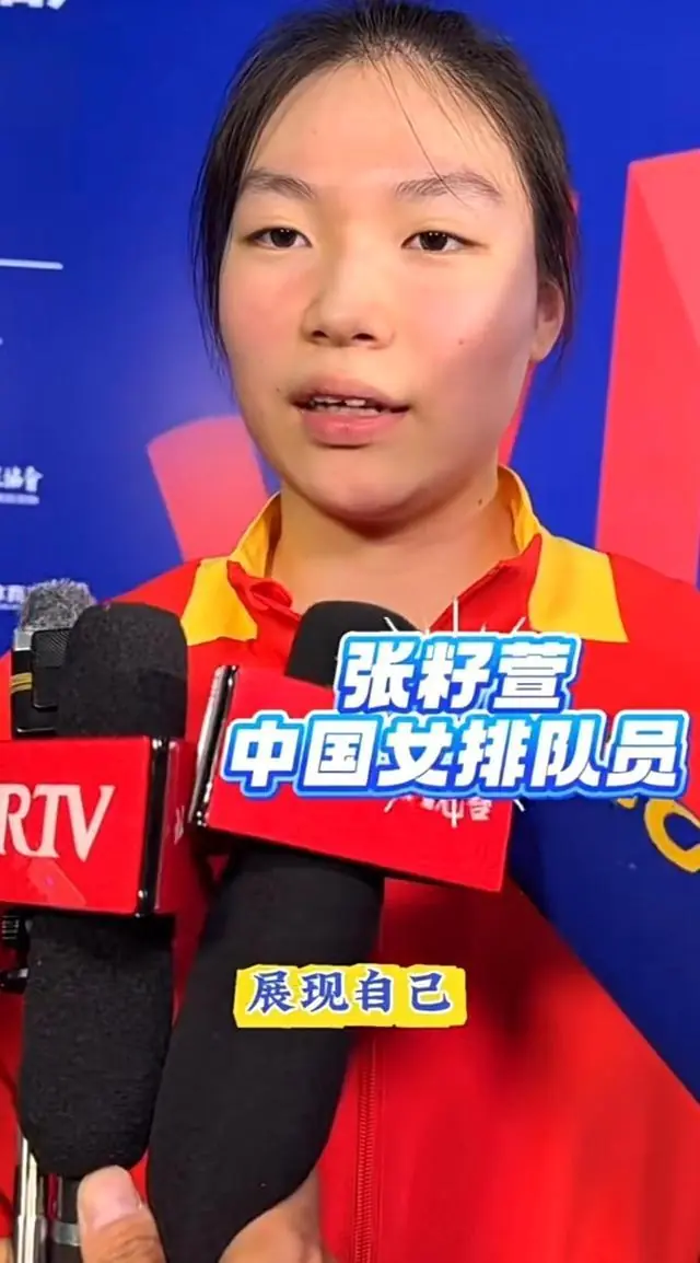 17岁超新星被弃用！中国女排的‘拔苗助长’该喊停了吗？