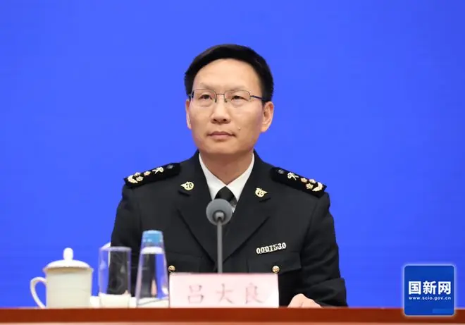海关总署：在全球高温多发的情况下，我国空调、电扇、冰箱等“清凉”家电合计出口了1079.1亿元，为全球消费者送去了阵阵“清凉”