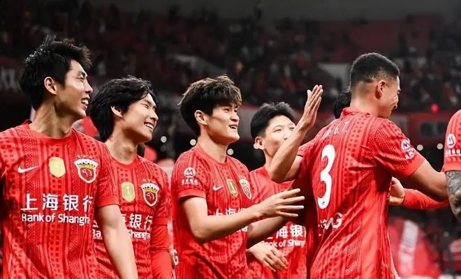 上港本轮主场踢西海岸首发预测！多位久违强援出战，蒋光太复出