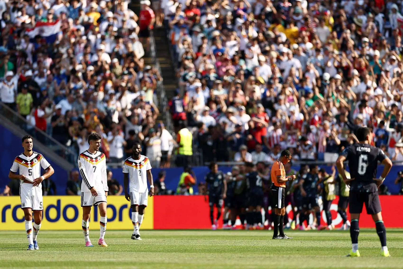 不再顶级！TA：自2018年以来，德国队FIFA排名未再进入过前9