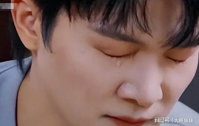 法院终于出手！周深案判了，结果大快人心，原来韩红当初没说谎