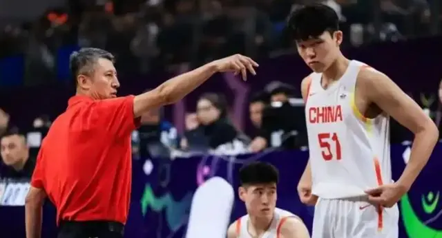 中国男篮惊险晋级的背后:郭士强已不适合执教国家队