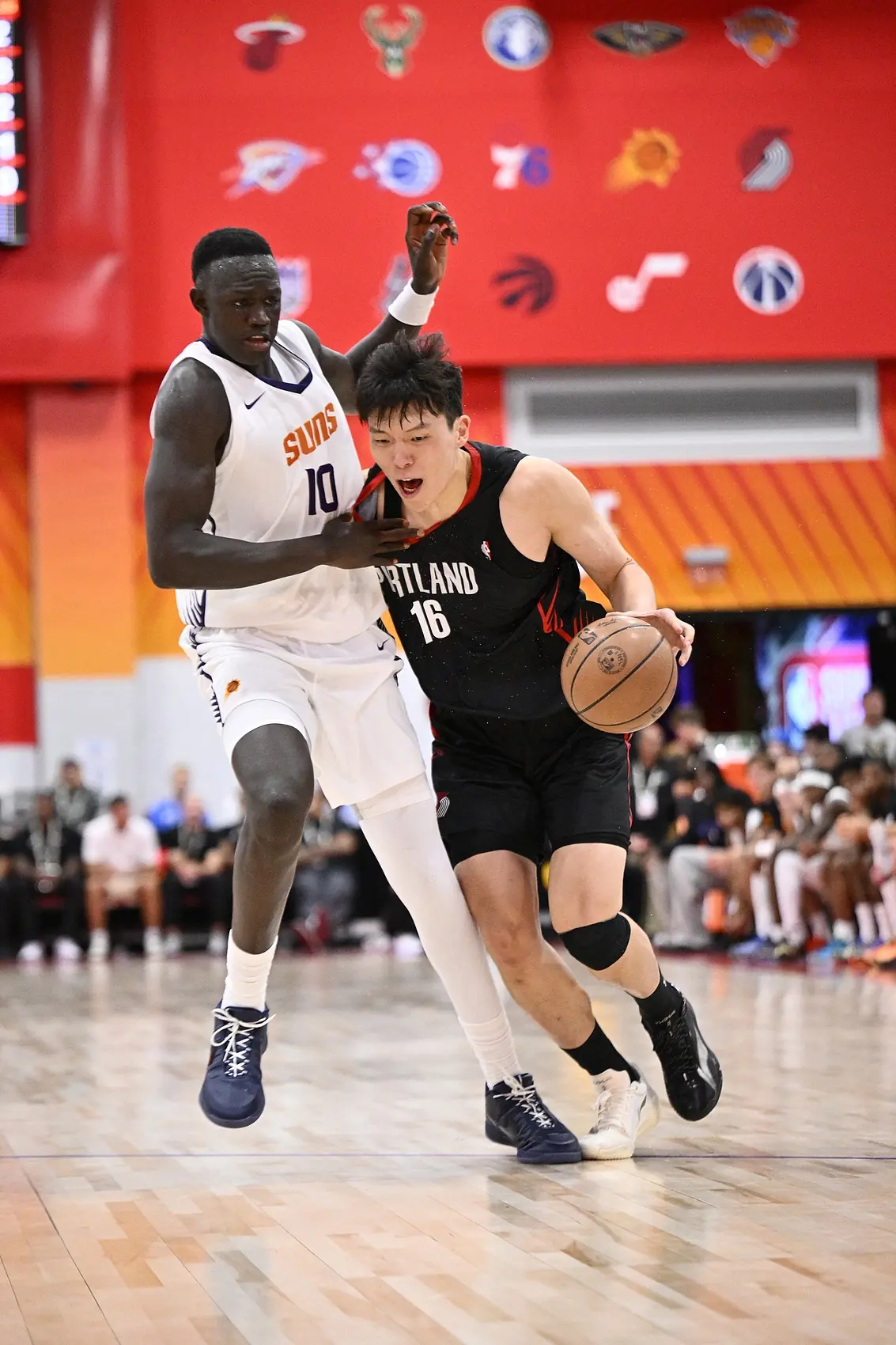 体育画报：马卢阿奇让杨瀚森难以招架 后者很难适应NBA的内线对抗