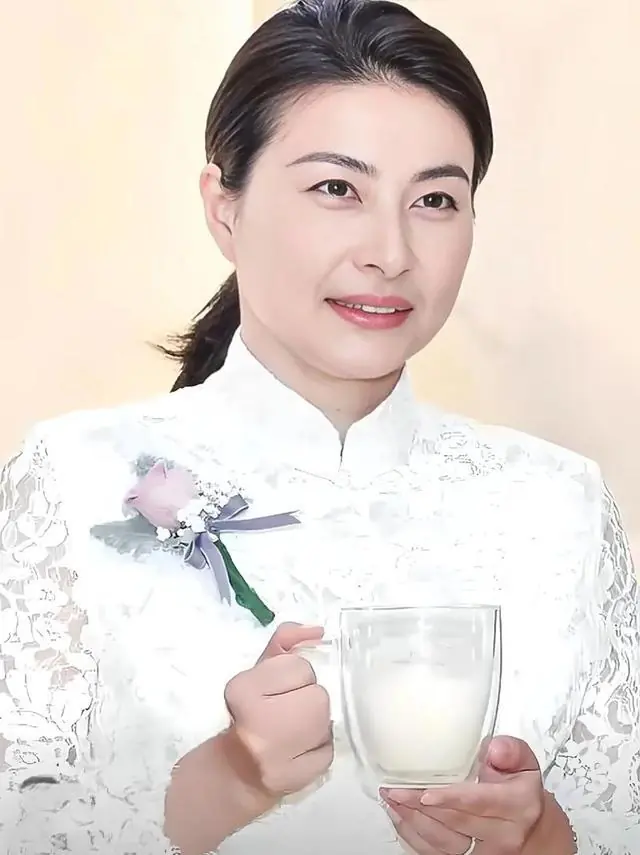 郭晶晶突然疯狂接代言，霍家暗藏两手打算？