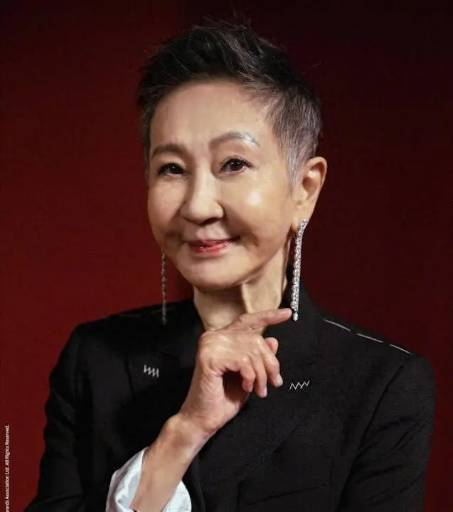 75岁施南生去世,死因是细菌感染致器官衰竭,最后露面拄着拐杖