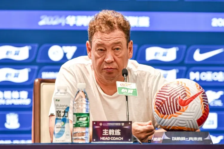 斯卢茨基：明天特谢拉可以回到阵容，但球队伤病情况没有彻底扭转