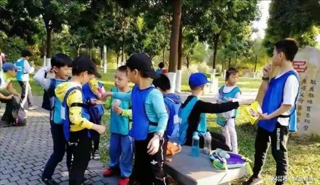 “比早恋更可怕！”中学生毒友谊正在迅速蔓延，家长要提高警惕