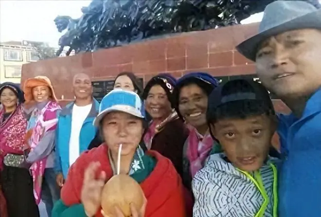 这个一妻多夫制的民族，晚上怎么过？女人直言：简直就是受罪